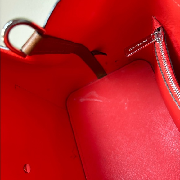 Michael Kors Tan tote bag - Picture 6 of 11